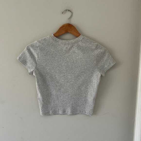 Hollister Cropped Gray NYC T-Shirt size Medium - Picture 5 of 5